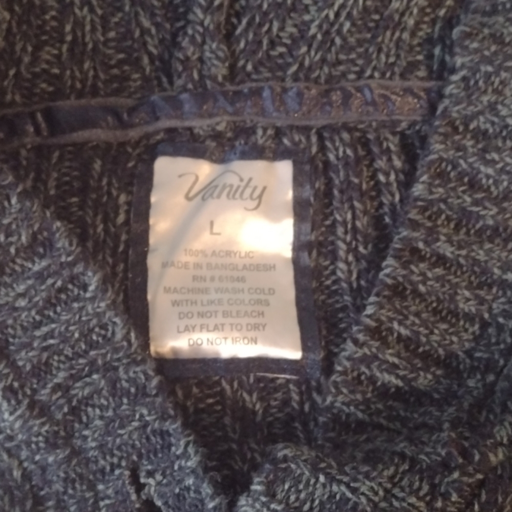 Sweater - Picture 6 of 7